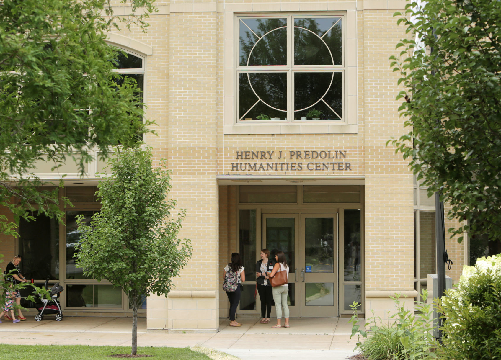 06EdgewoodCollege0161AJA-08092018151726